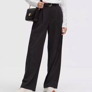 Lululemon Athletica Daydrift Pinstripe High-Rise Trouser XL Short